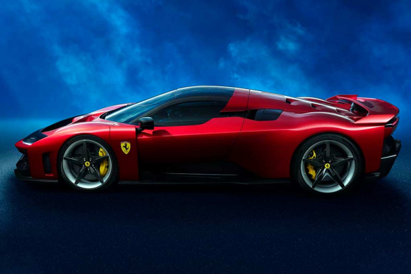 Гибридный гиперкар Ferrari F80 стал самым мощным дорожным автомобилем марки