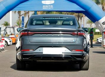 Новый седан Geely Preface 2024 появился в России: озвучены цены