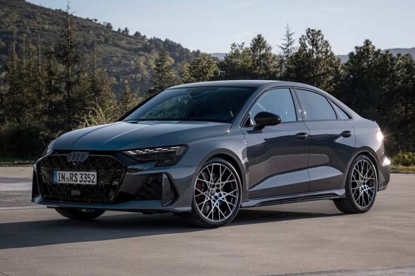 Представлены обновленные &laquo;заряженные&raquo; седан и хэтчбек Audi RS 3