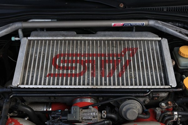 Был правый &ndash; стал левый: опыт владения Subaru Impreza WRX STI II S204