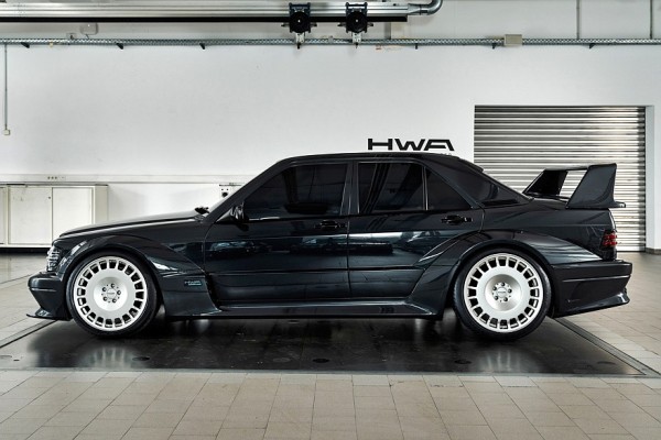 Рестомод HWA Evo от создателей AMG: живые фотографии и технические подробности Рестомод HWA Evo от создателей AMG: живые фотографии и технические подробности