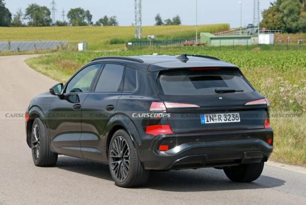 На тестах замечен прототип обновленного кроссовера Audi Q3 