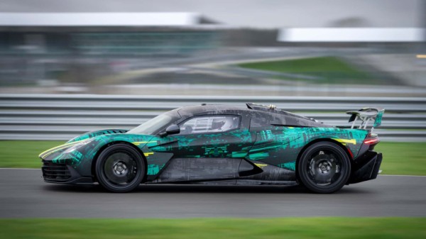 Пять лет спустя Aston Martin все еще тестирует Valhalla