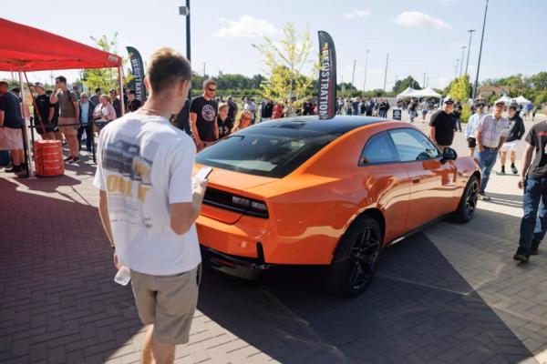 Почему компания Dodge сильно верит в успех электрического Charger 