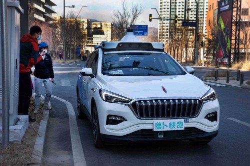 Теперь все такси Baidu в Ухане &mdash; это беспилотные роботакси. Компания рассказала о почти 1 млн поездок в Apollo Go за три месяца