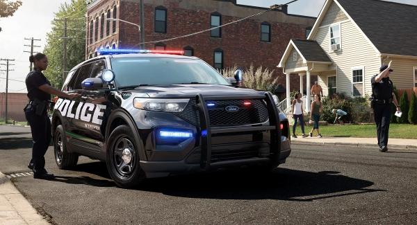 В полицейских версиях внедорожника Ford Explorer нашли большую неисправность 