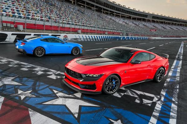 Все мощные модели Ford будут выходить под суббрендом Dark Horse 
