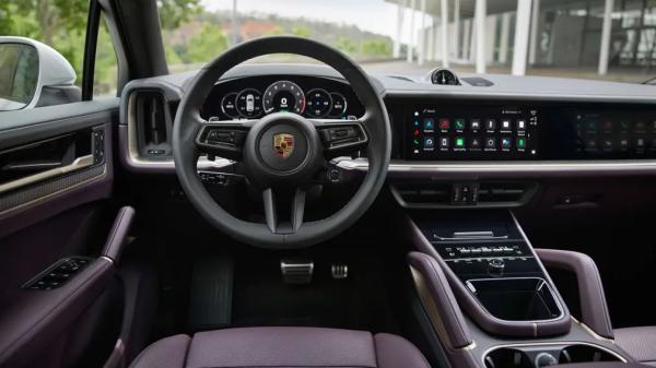 В России появился новый гибридный Porsche Cayenne Coupe: сколько он стоит