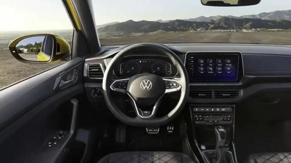 Volkswagen заявил, что не будет поставлять в РФ запчасти в 2025 году: появились подробности