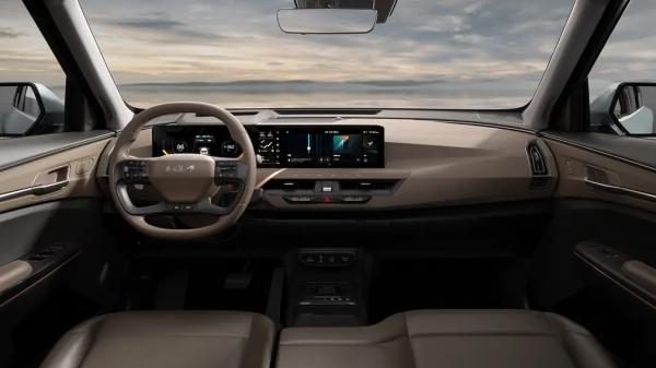 В Россию привезли новый электрический кроссовер Kia EV5 В Россию привезли новый электрический кроссовер Kia EV5