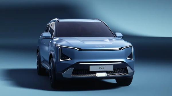 В Россию привезли новый электрический кроссовер Kia EV5 В Россию привезли новый электрический кроссовер Kia EV5