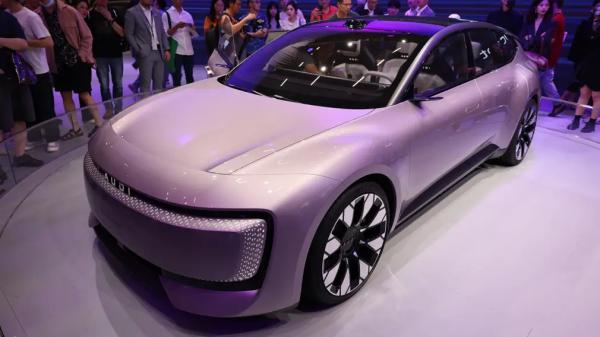 Компания Audi показала концепт-кар AUDI E