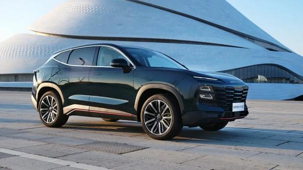 Jetour запустил в России продажи кроссовера Dashing в полноприводной версии: сколько он стоит