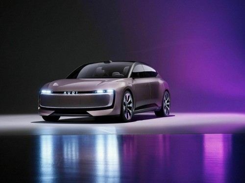 Audi представила крутой AUDI E для Китая: без четырех колец, с интересным дизайном, полным приводом и 764 л.с. Audi представила крутой AUDI E для Китая: без четырех колец, с интересным дизайном, полным приводом и 764 л.с.