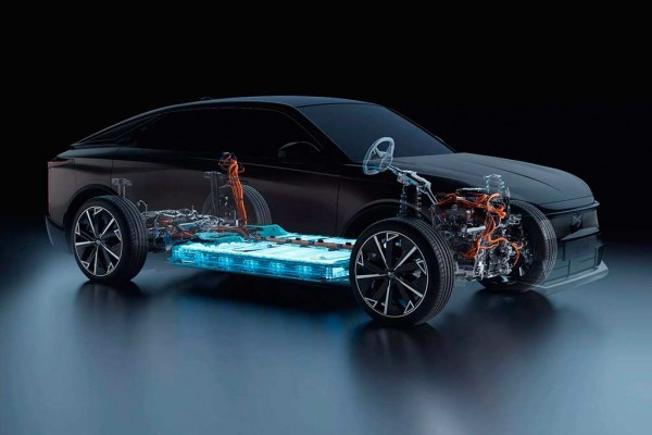 Французы представили премиальный электрический кроссовер DS N&deg;8