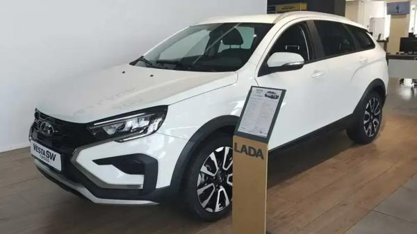 Что происходит с выпуском Lada Vesta? АвтоВАЗ остановил производство  всех универсалов  и других версий модели
