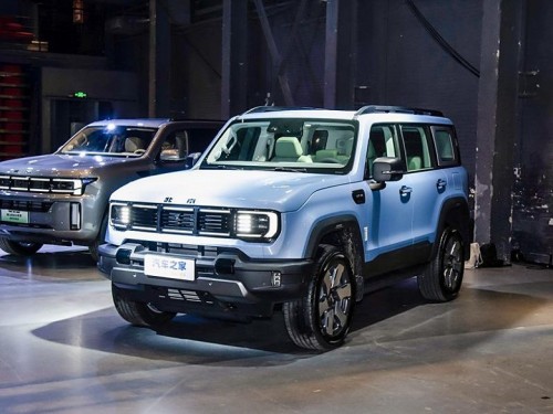 Конкурент Tank 300 с расходом всего 1,4 л/100 км выходит 17 декабря. BAIC BJ40 Magic Core сможет проезжать более 1200 км на баке бензина Конкурент Tank 300 с расходом всего 1,4 л/100 км выходит 17 декабря. BAIC BJ40 Magic Core сможет проезжать более 1200 км на баке бензина