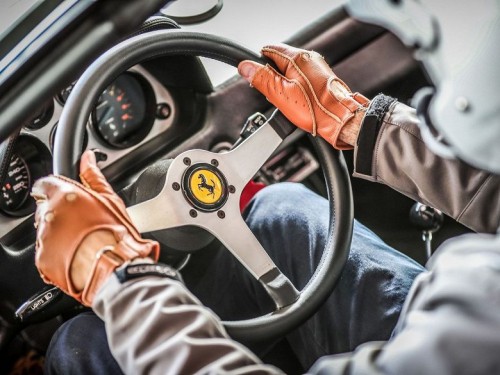 Никаких китайских или американских Ferrari, машины всегда будут собирать в Италии. Компания продает автомобили за крипту, но не инвестирует в неё Никаких китайских или американских Ferrari, машины всегда будут собирать в Италии. Компания продает автомобили за крипту, но не инвестирует в неё