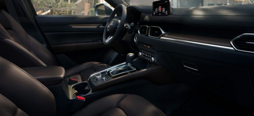 Новый кроссовер Mazda CX-5 продают в России за 2,8 млн рублей