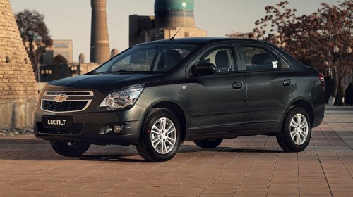 Новый седан Chevrolet с &laquo;автоматом&raquo; за 1,5 млн рублей. Chevrolet Cobalt не отреагировал на новый утильсбор и остается дешевле самой дешевой Lada Vesta