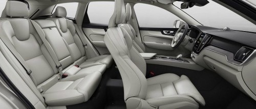 В Россию приехал Volvo XC60 2024. За кроссовер с полным приводом и 8-ступенчатым &laquo;автоматом&raquo; просят 8,7 млн рублей