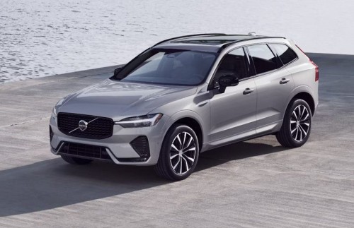 В Россию приехал Volvo XC60 2024. За кроссовер с полным приводом и 8-ступенчатым &laquo;автоматом&raquo; просят 8,7 млн рублей