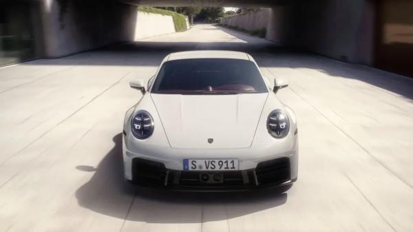 Пока только задний привод: дебютировала обновлённая Porsche 911 Carrera S