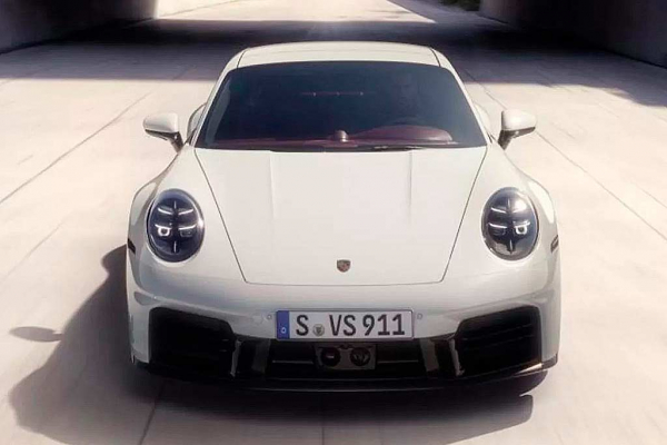 Представлен обновленный вариант Porsche 911 Carrera S: спорткар стал еще мощнее Представлен обновленный вариант Porsche 911 Carrera S: спорткар стал еще мощнее