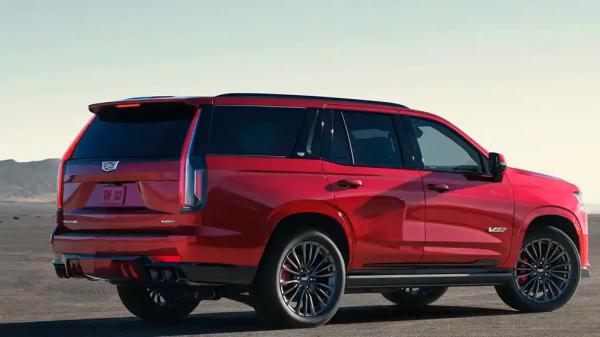 В Россию привезли &laquo;заряженный&raquo; Cadillac Escalade: цена может удивить
