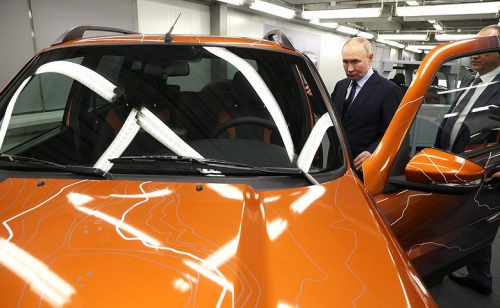 Что ещё показали Путину на АвтоВАЗе: появились качественные фото Lada B+Cross, Lada Iskra, новых Lada Niva Что ещё показали Путину на АвтоВАЗе: появились качественные фото Lada B+Cross, Lada Iskra, новых Lada Niva