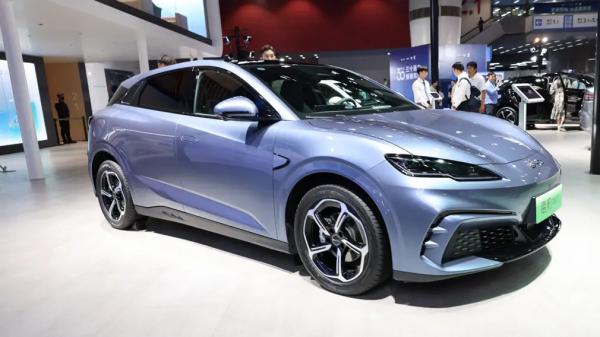 Названы самые популярные автобренды Китая