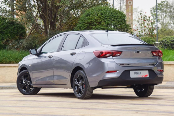 Дилеры в РФ получили недорогие городские седаны Chevrolet Дилеры в РФ получили недорогие городские седаны Chevrolet