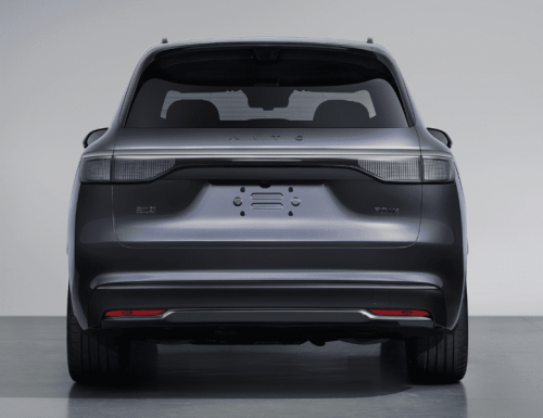 Убийца Mercedes-Maybach GLS и BMW X7 от Huawei получит более доступную версию с расходом топлива менее 1 л на 100 км. Рассекречен кроссовер Aito M8 Убийца Mercedes-Maybach GLS и BMW X7 от Huawei получит более доступную версию с расходом топлива менее 1 л на 100 км. Рассекречен кроссовер Aito M8