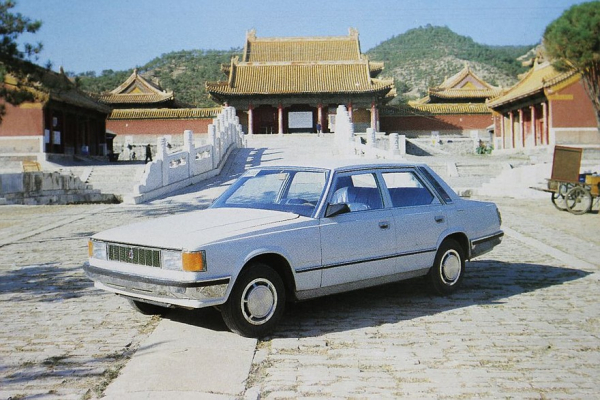 Hongqi: красное знамя китайского автопрома