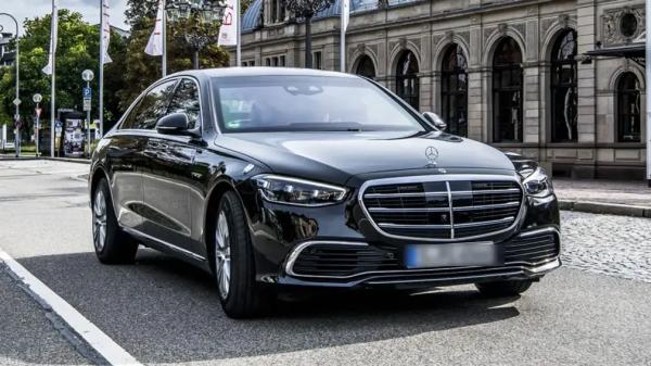 Mercedes-Benz обновит своего флагмана - представительский седан S-Class