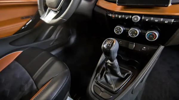 Рассекречены цены на Lada Vesta с новой коробкой передач