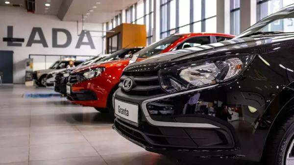 Стало известно, проводит ли переговоры АвтоВАЗ с компанией Renault