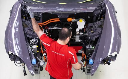 Станция конечная: &laquo;Электрички&raquo; Porsche отменяются, Volkswagen уже угроблен