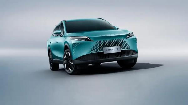 В РФ уже приехал новый кроссовер Omoda C7