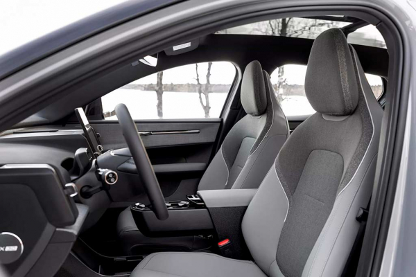 Электрический кроссовер Volvo EX30 получил &laquo;вседорожную&raquo; версию Cross Country