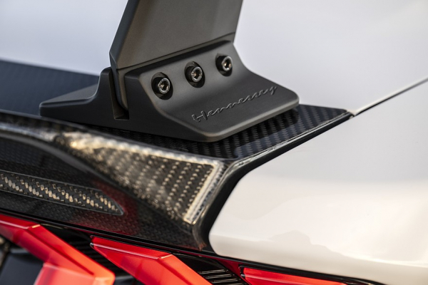 Hennessey ещё раз пришпорила &laquo;тёмную лошадку&raquo;: представлен Super Venom Mustang
