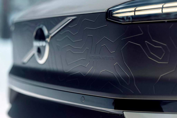 Электрический кроссовер Volvo EX30 получил &laquo;вседорожную&raquo; версию Cross Country