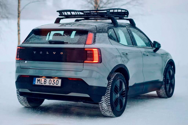 Электрический кроссовер Volvo EX30 получил &laquo;вседорожную&raquo; версию Cross Country