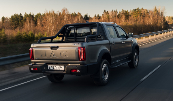 Пикап JAC T9 обзавелся фирменными аксессуарами