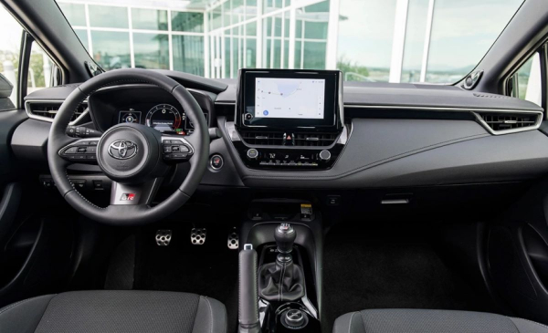 У российских дилеров начались продажи &laquo;заряженных&raquo; Toyota Corolla