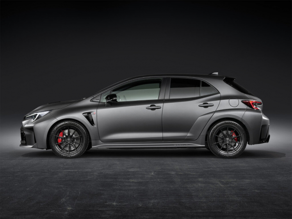 У российских дилеров начались продажи &laquo;заряженных&raquo; Toyota Corolla