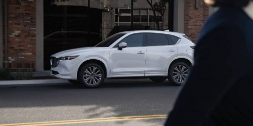 В Россию прибыла партия новейших Mazda CX-5 2025: названы цены разных версий