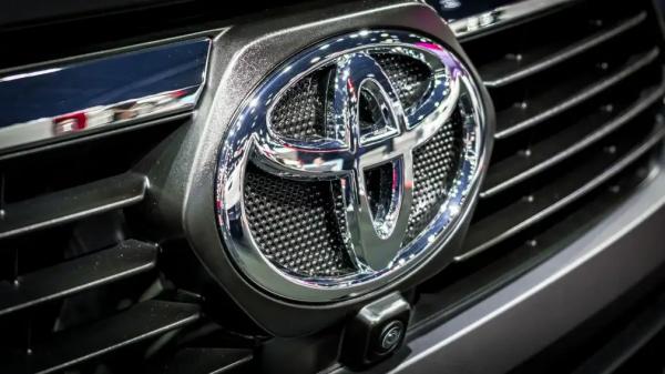 В РФ продают легендарный Toyota Land Cruiser 80 в &laquo;музейном&raquo; состоянии: цена может шокировать