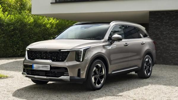 В России продают рестайлинговый Kia Sorento 2025 модельного года. Сколько стоит популярный кроссовер