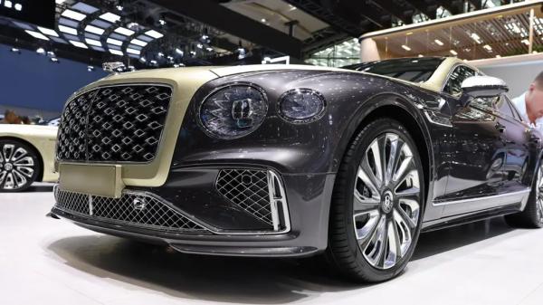 Названы самые популярные люксовые авто с пробегом у россиян